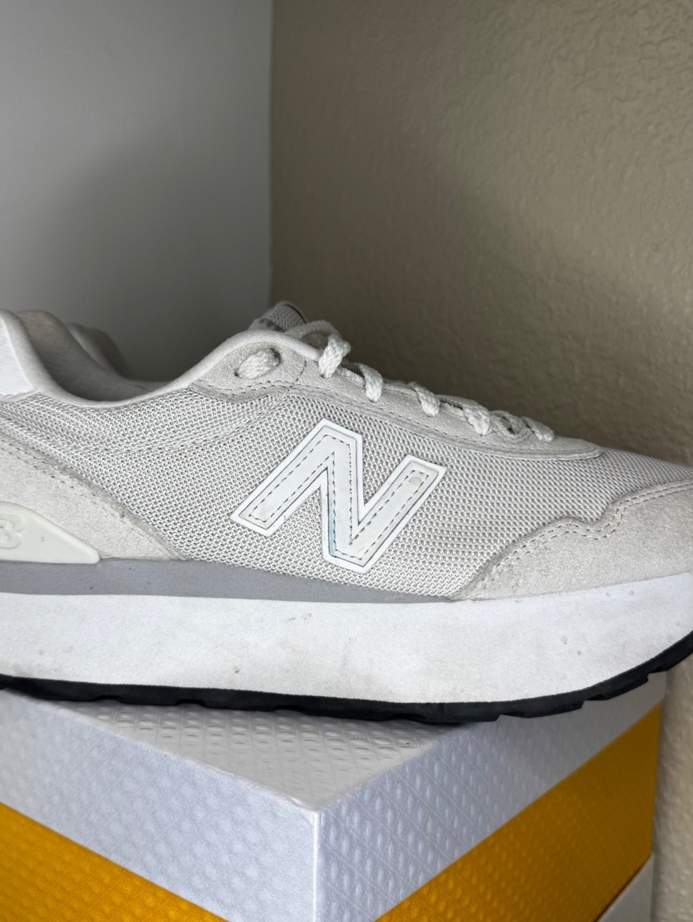 New Balance 515H Women’s 8.5 White Platform Sneakers WL515HWH